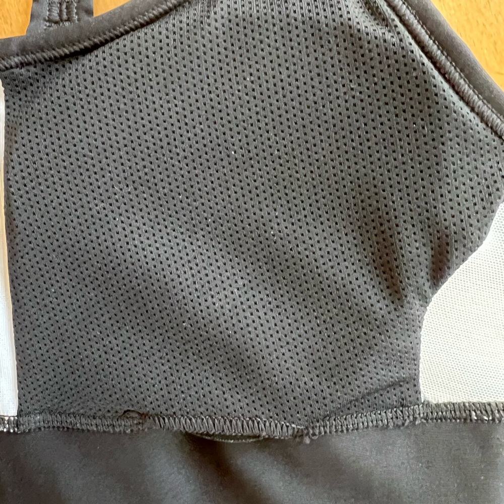 Nike Women's Black Sports Bra - Picture 3 of 4
